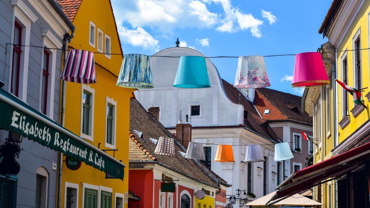 Varosi Vendeghaz Szentendre Exterior photo
